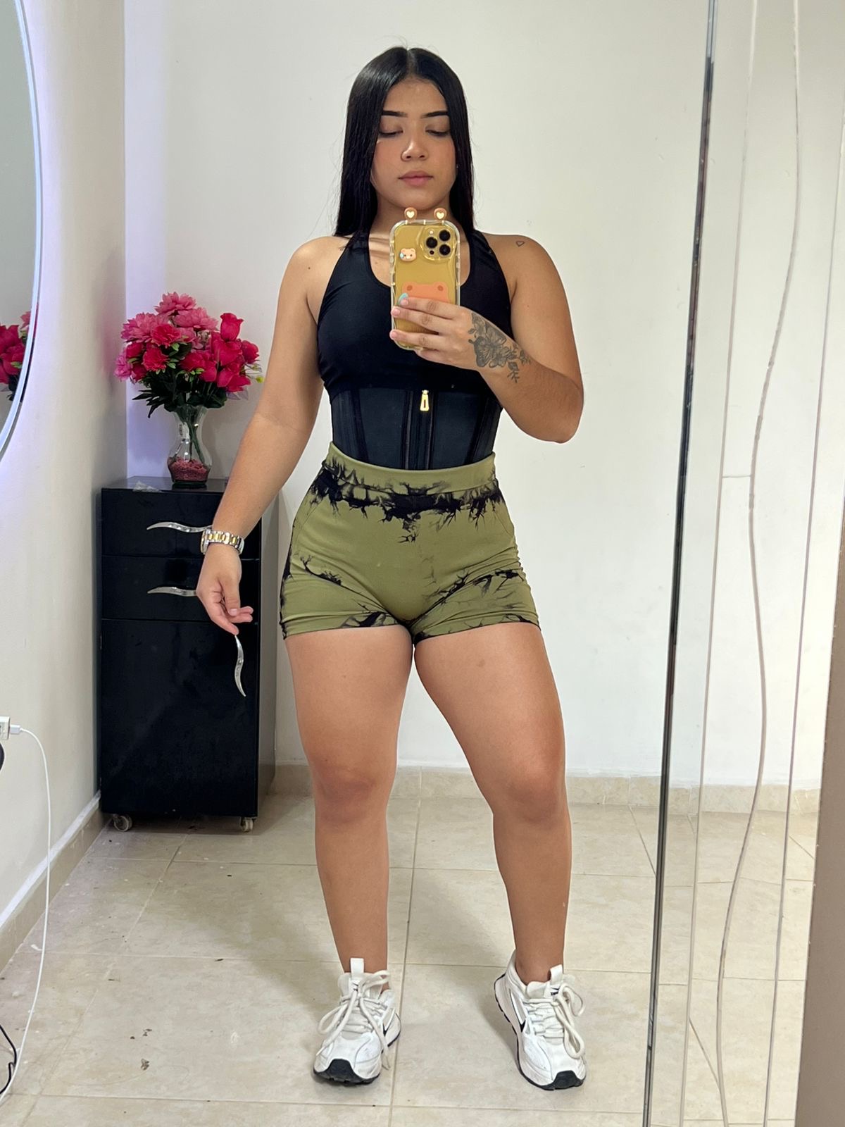 conjuntos deportivos con estilo verde